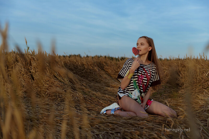 Юля, 19 лет, 2 размер груди